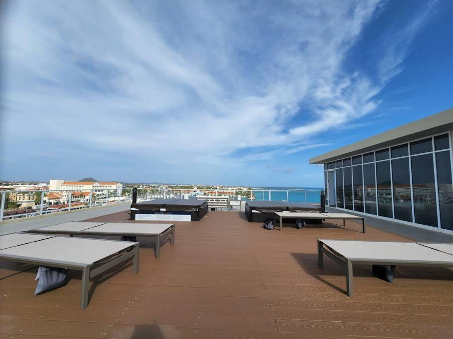 Luxurious Ocean Front Condo With Sunset Views 2 Bed-2 Bath Oranjestad Dış mekan fotoğraf
